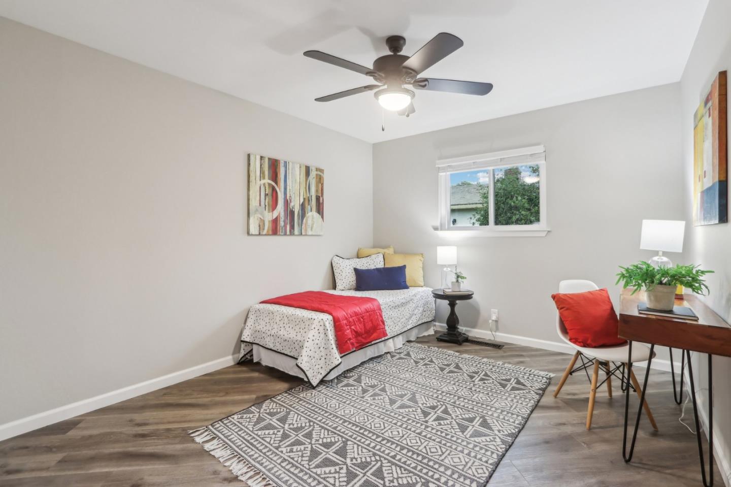 8411 Diane CT