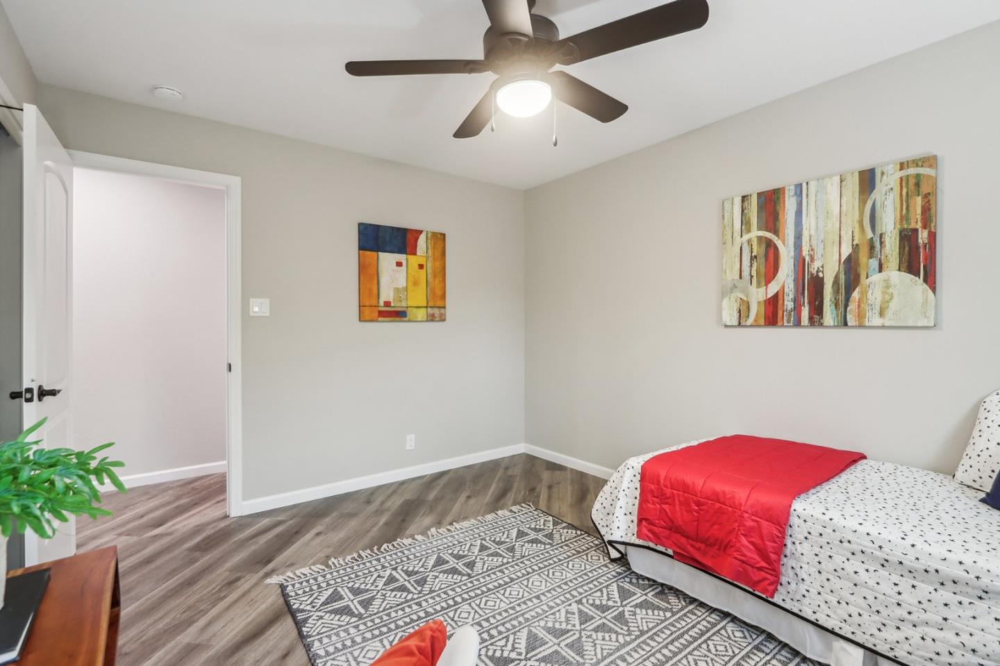 8411 Diane CT