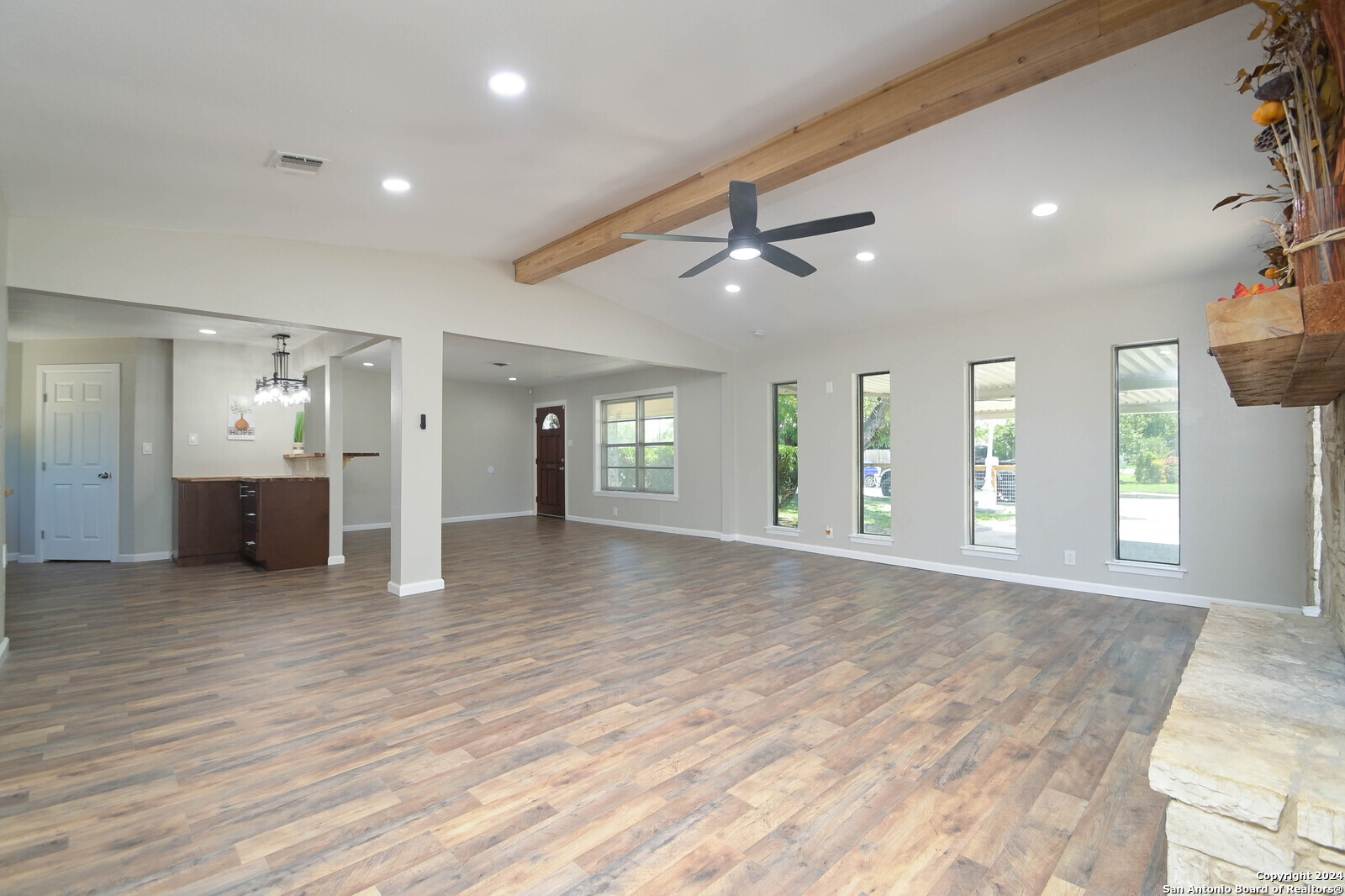 403 PICKWELL DR