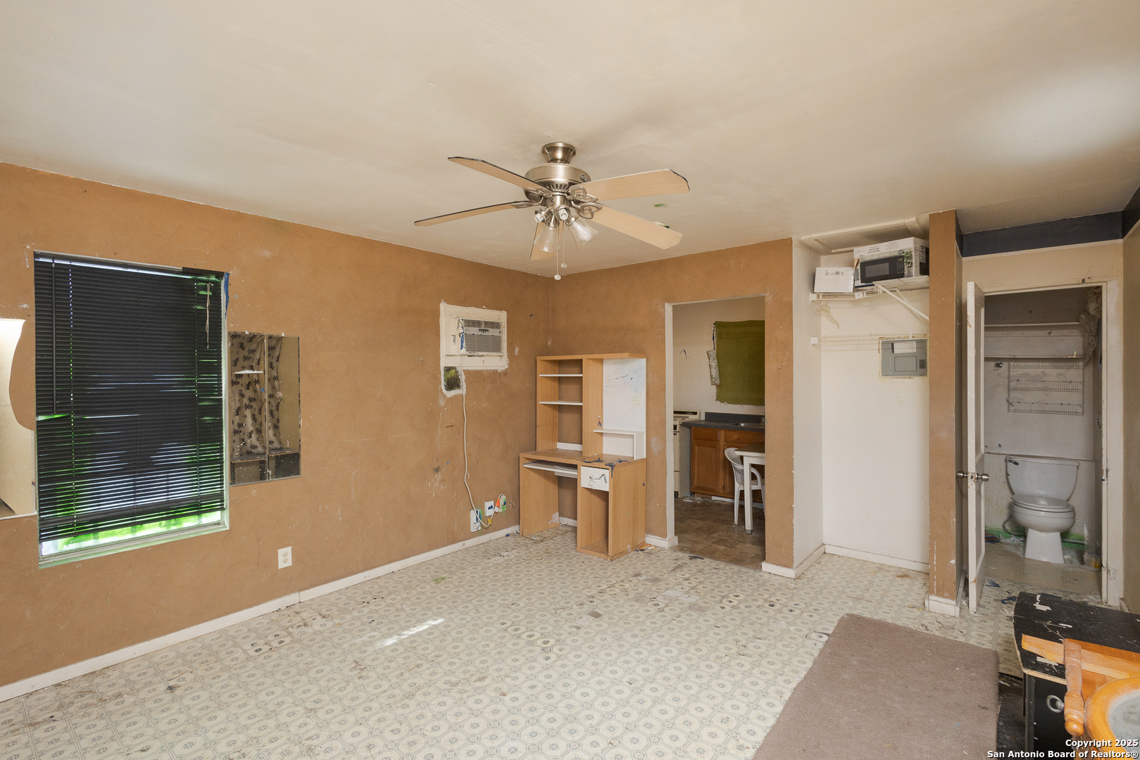 602 S San Ignacio