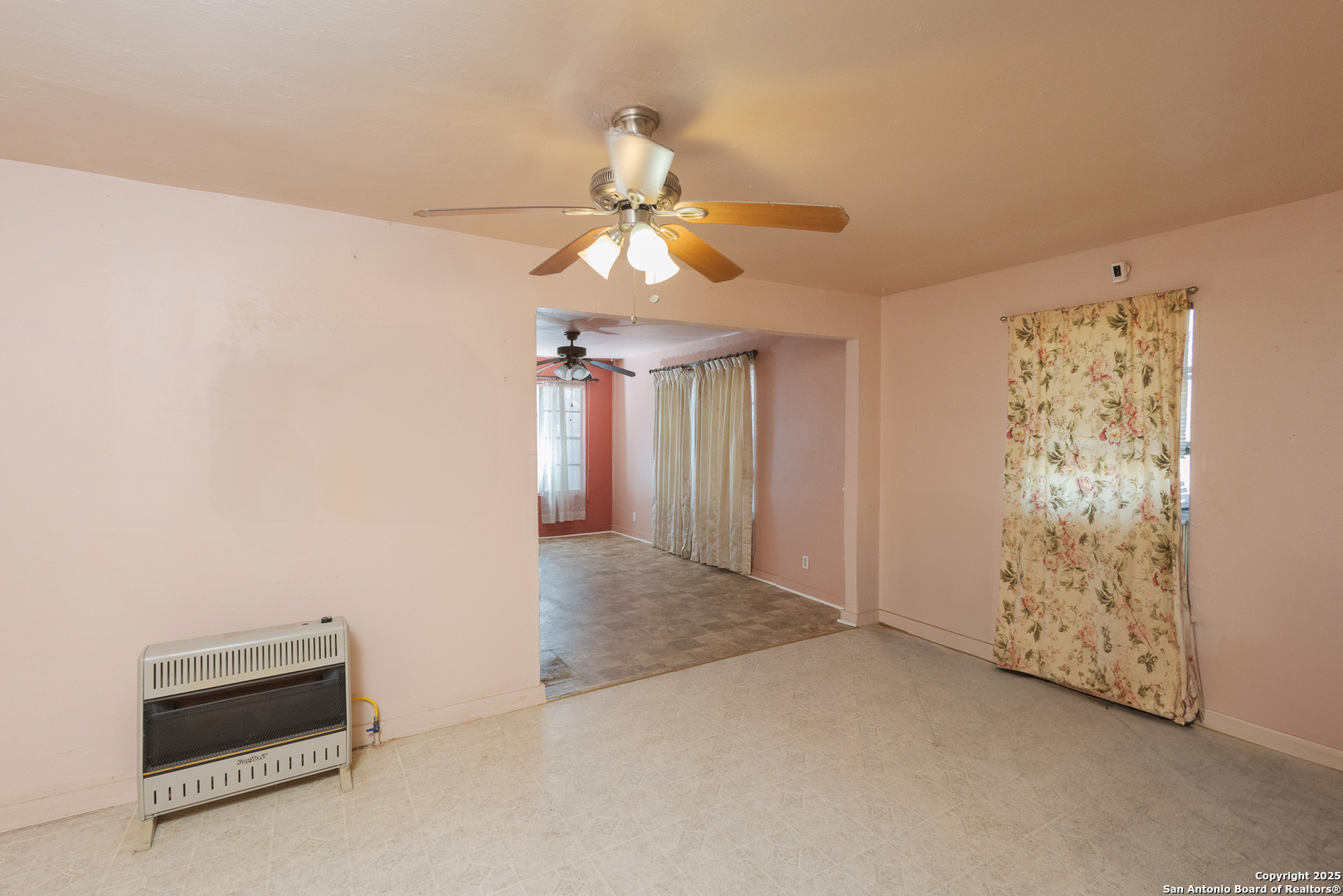 602 S San Ignacio