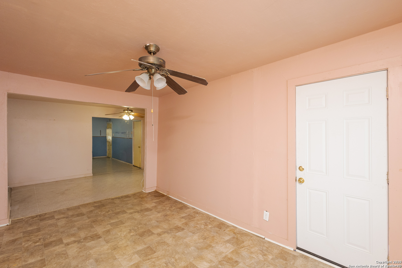 602 S San Ignacio
