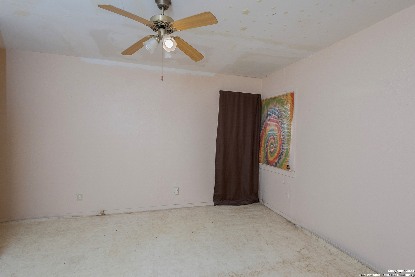 602 S San Ignacio