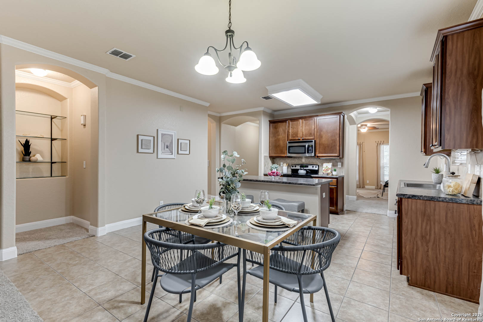 112 KASSEL DR