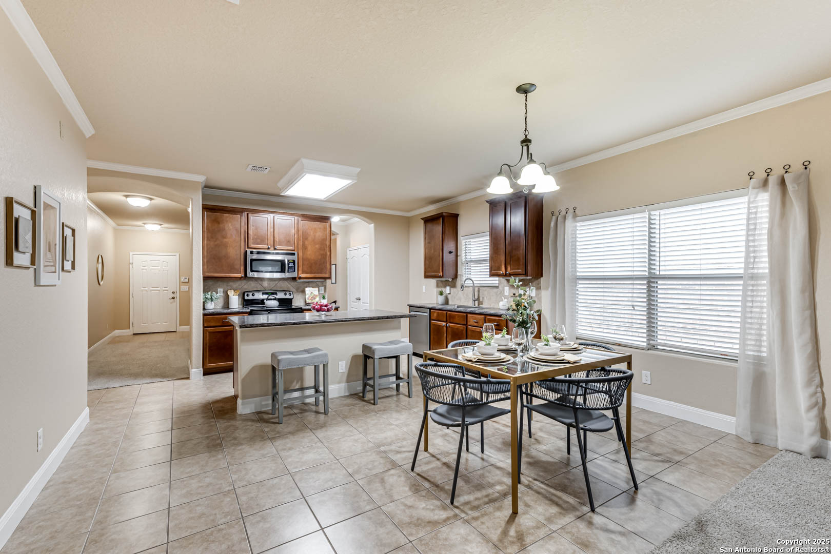 112 KASSEL DR