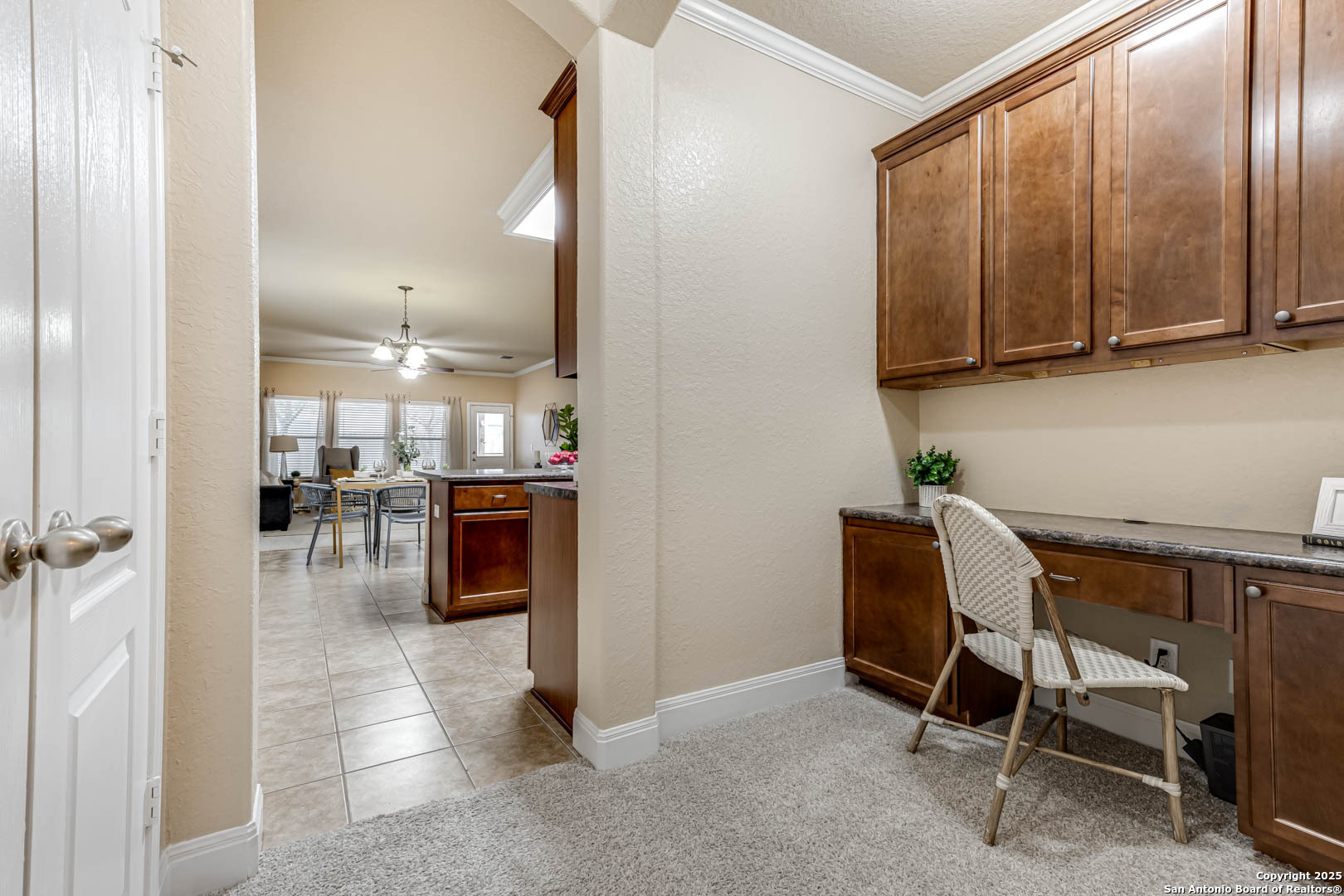 112 KASSEL DR