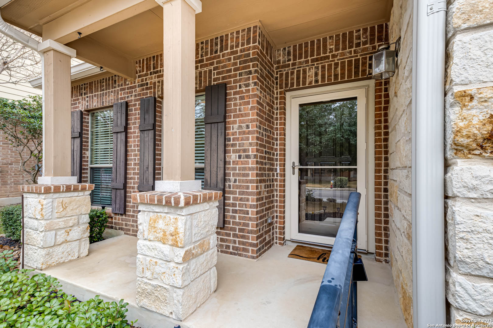 112 KASSEL DR