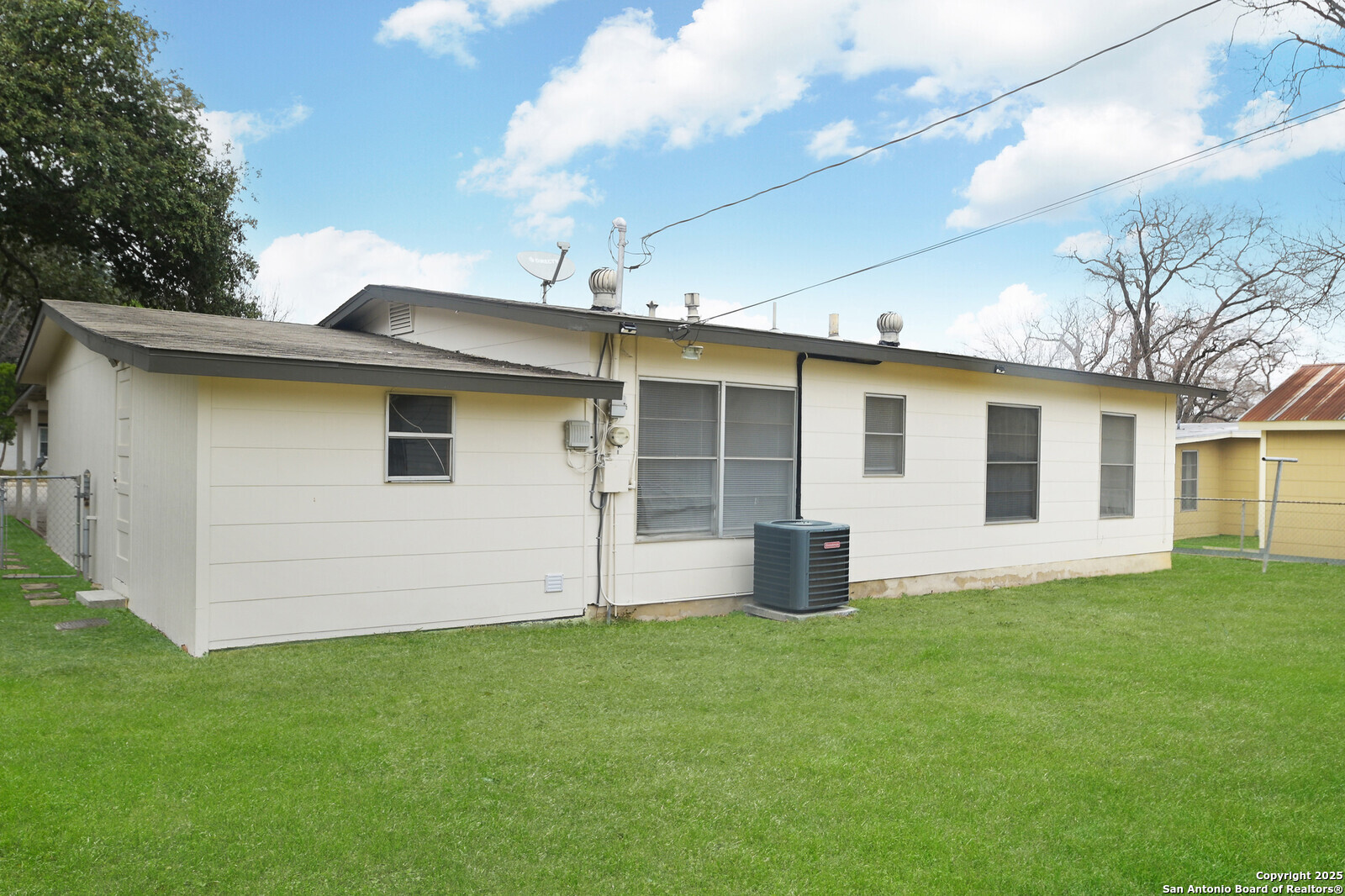 2442 ELAND DR