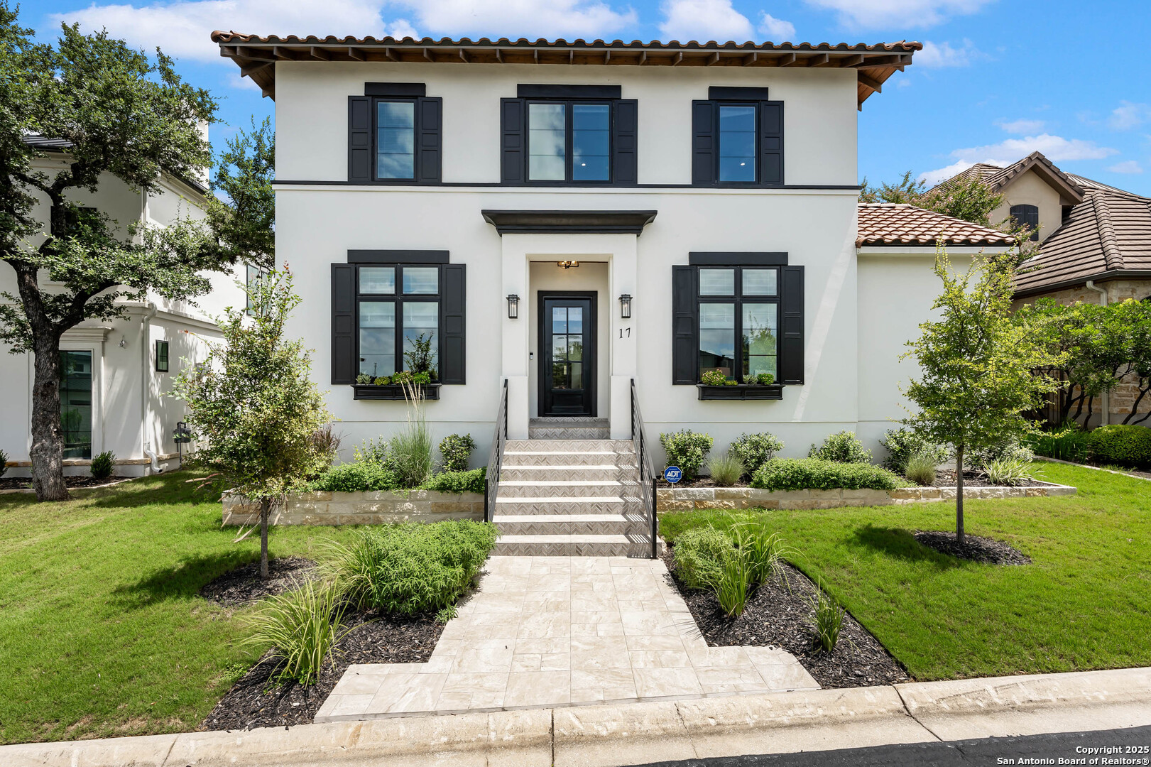 17 GRANTHAM GLN