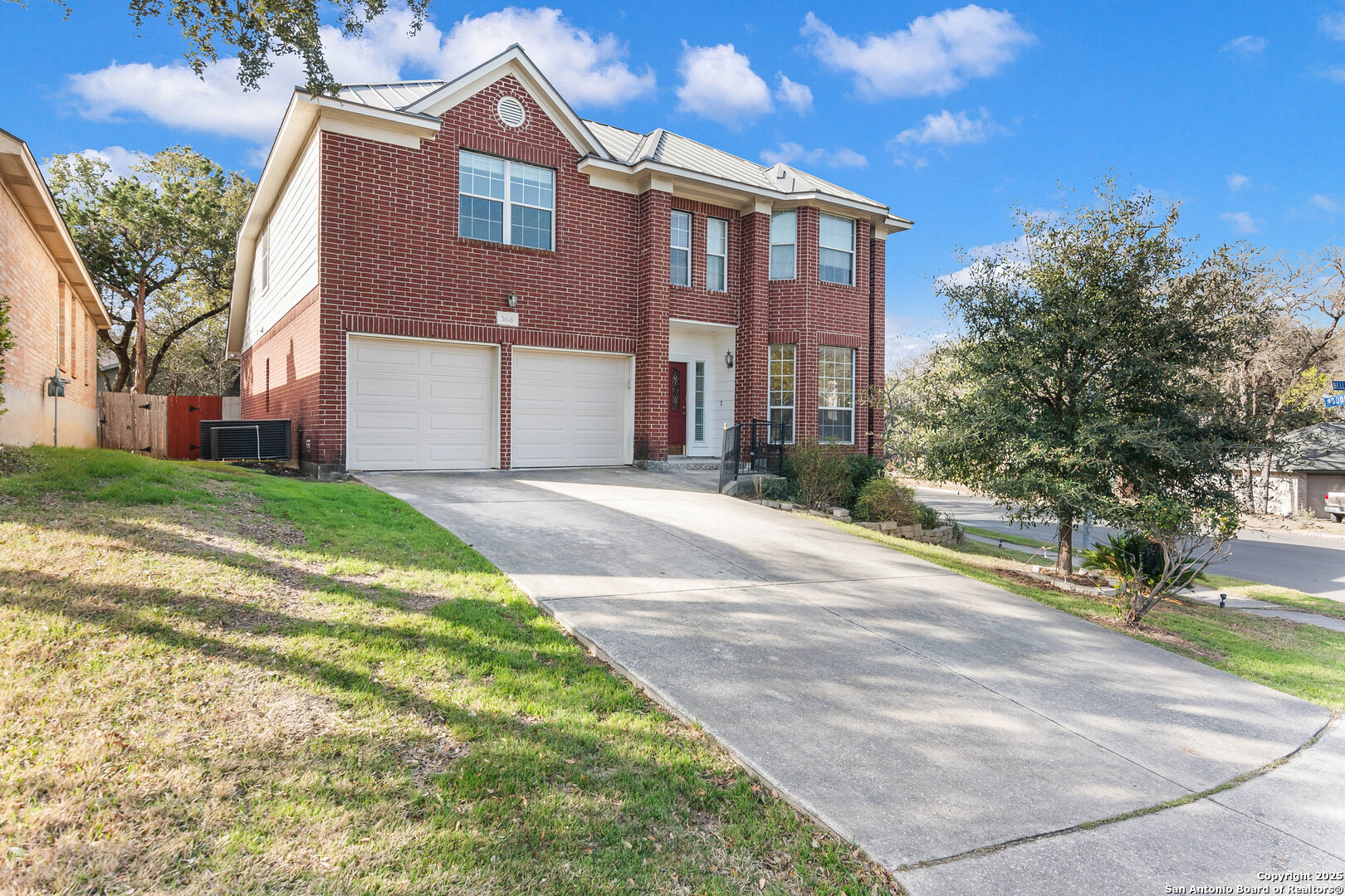 5818 Bellaire