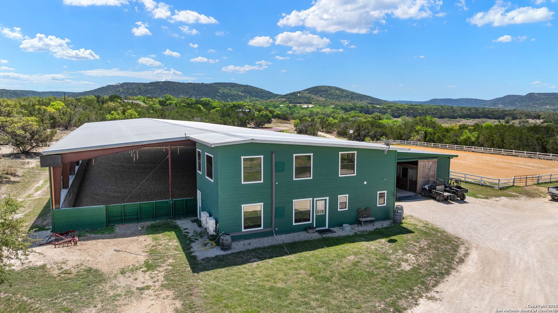 728 Upper Moffett