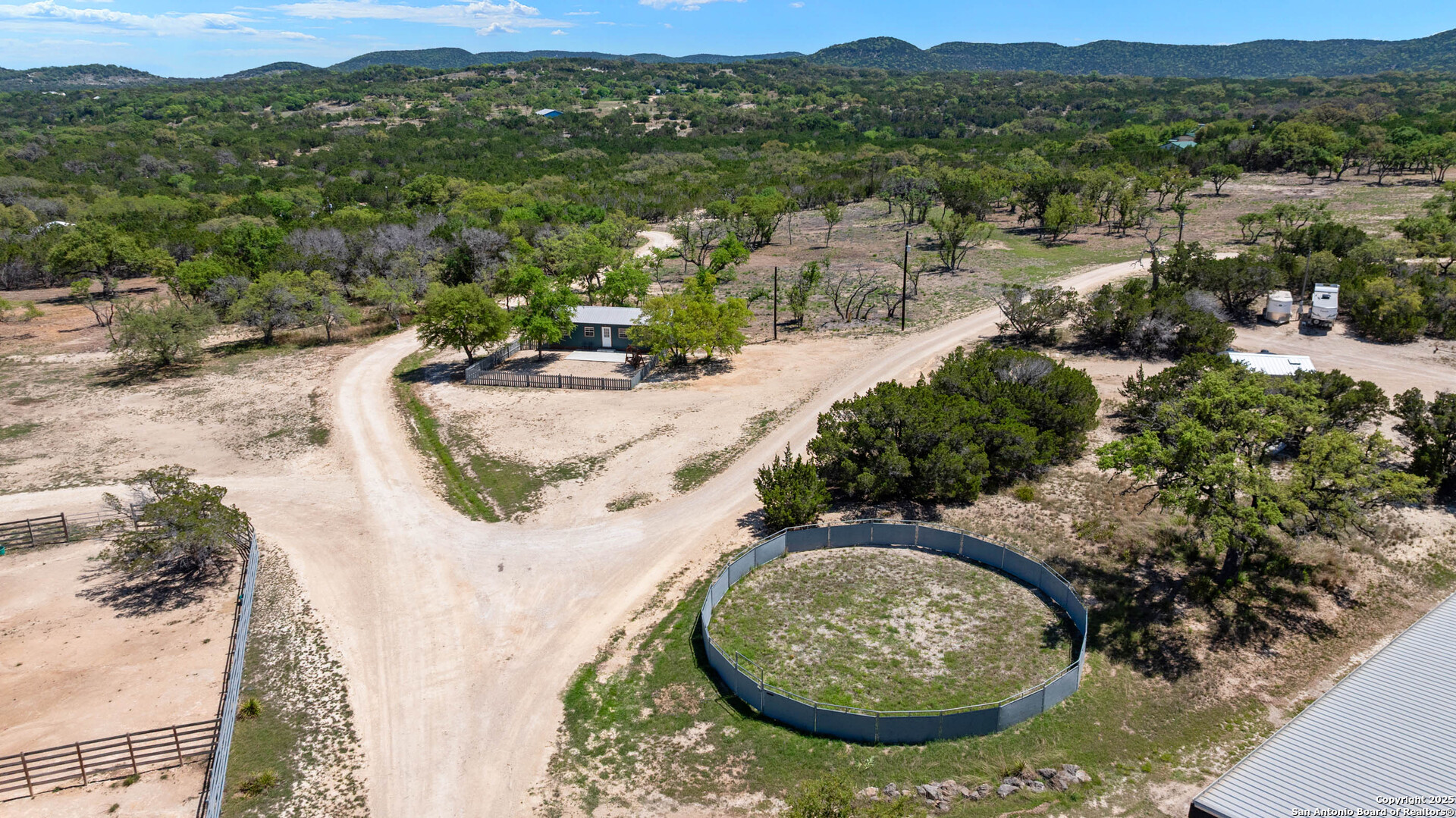 728 Upper Moffett