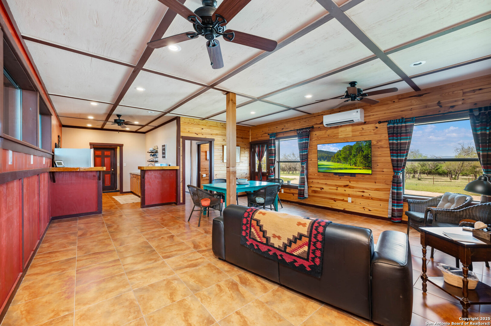728 Upper Moffett