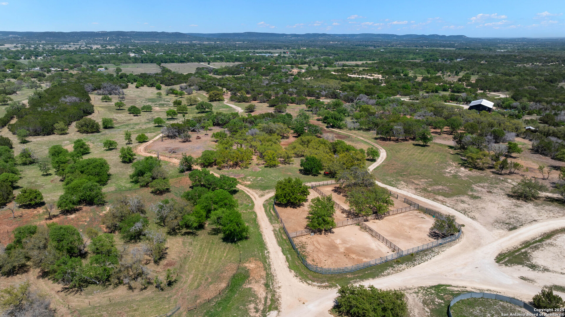 728 Upper Moffett