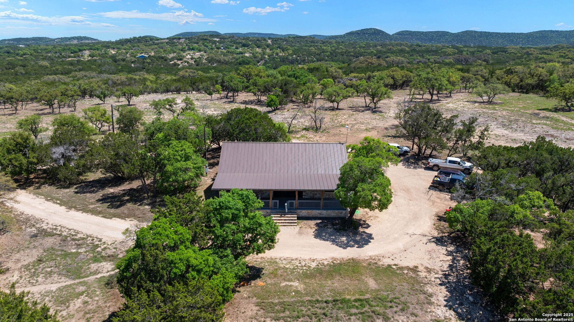 728 Upper Moffett