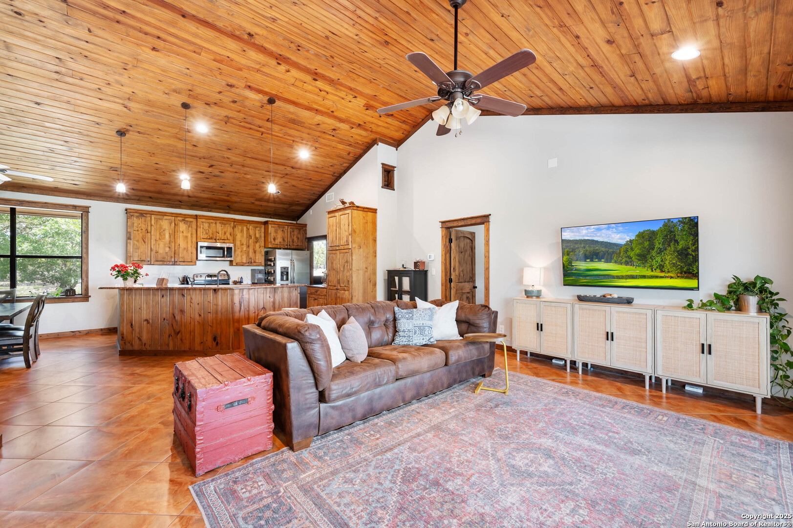 728 Upper Moffett