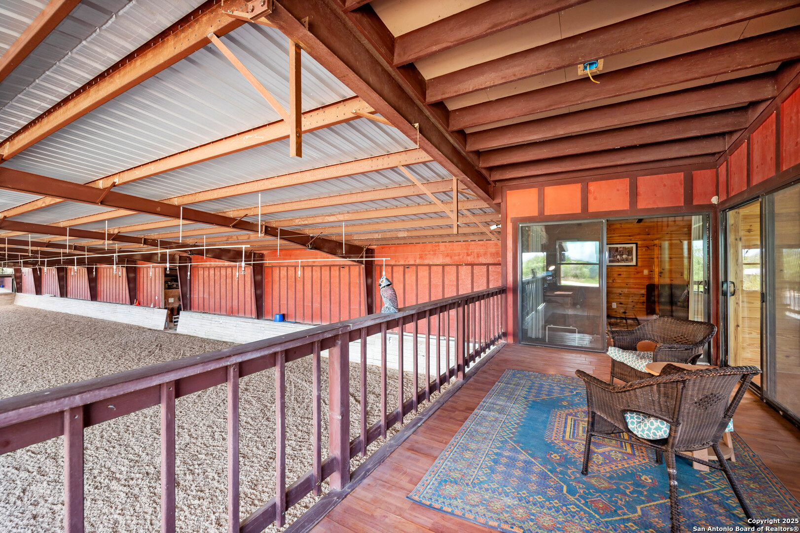 728 Upper Moffett