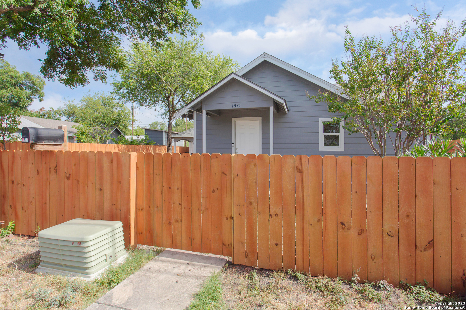 1531 Burnet