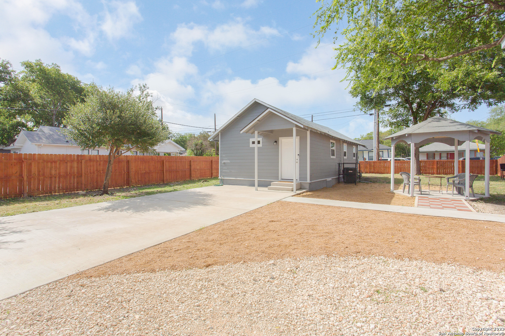 1531 Burnet