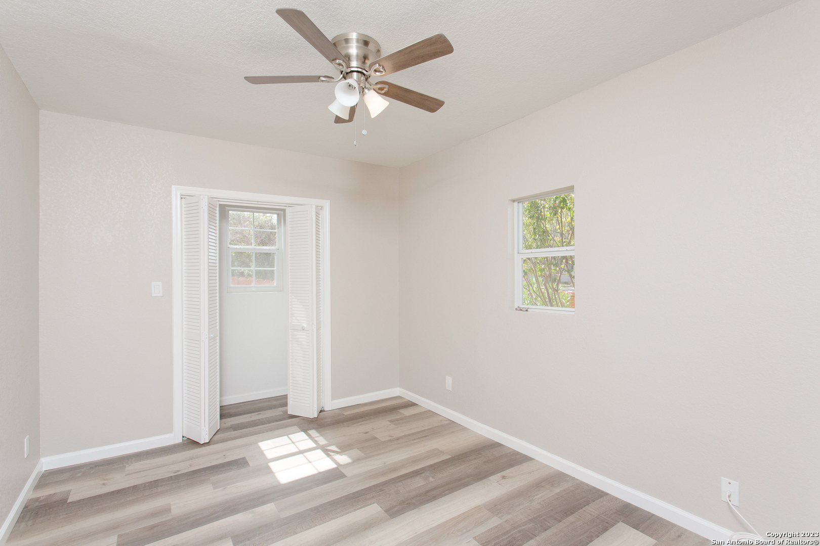 1531 Burnet