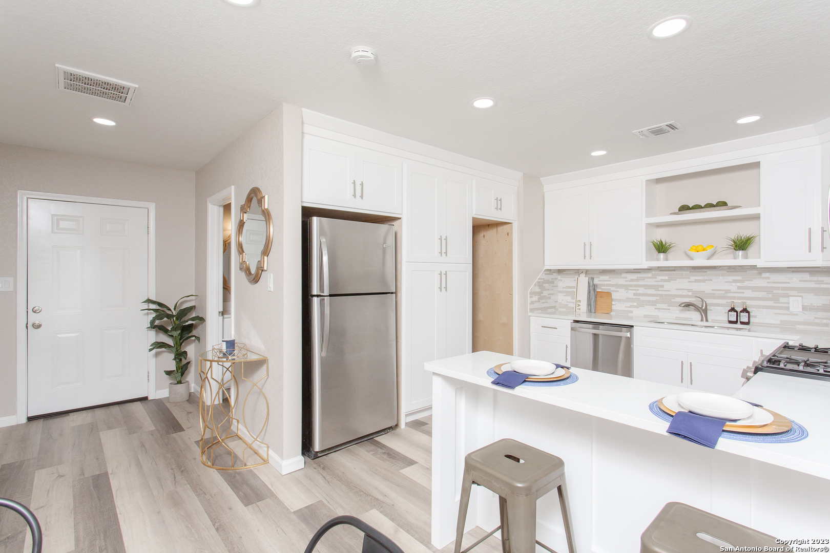 1531 Burnet