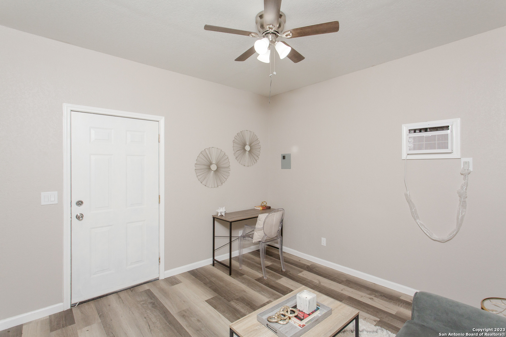 1531 Burnet