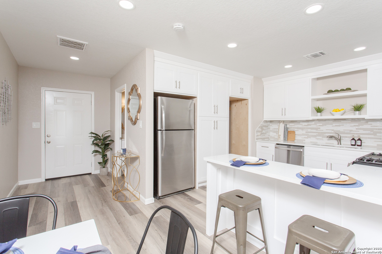 1531 Burnet