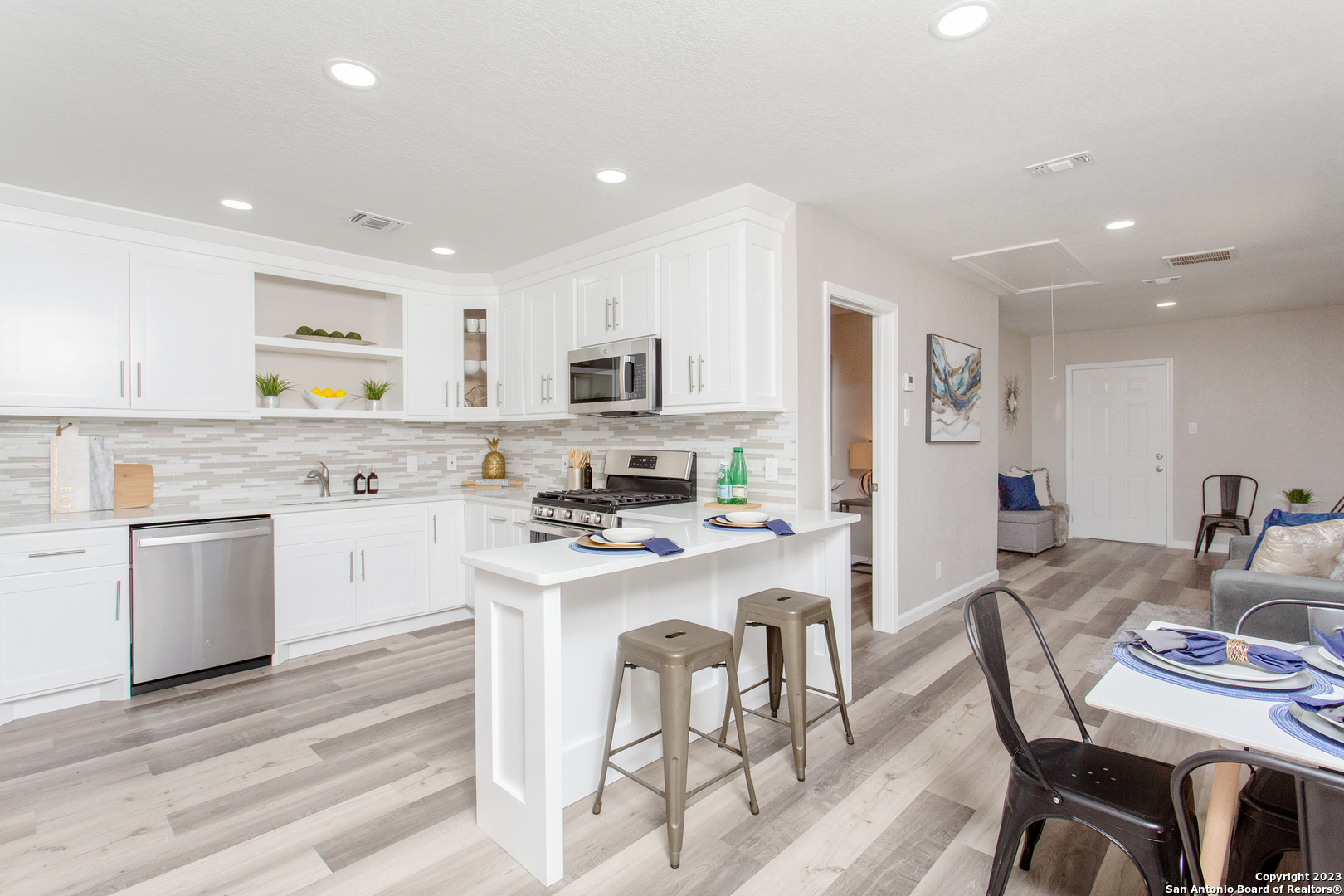1531 Burnet