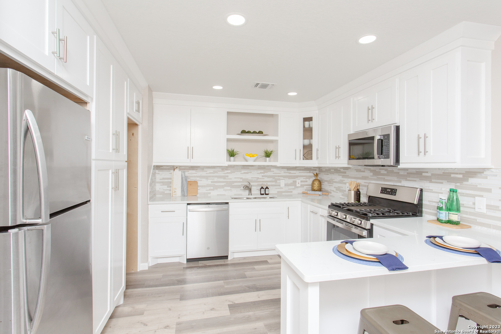 1531 Burnet
