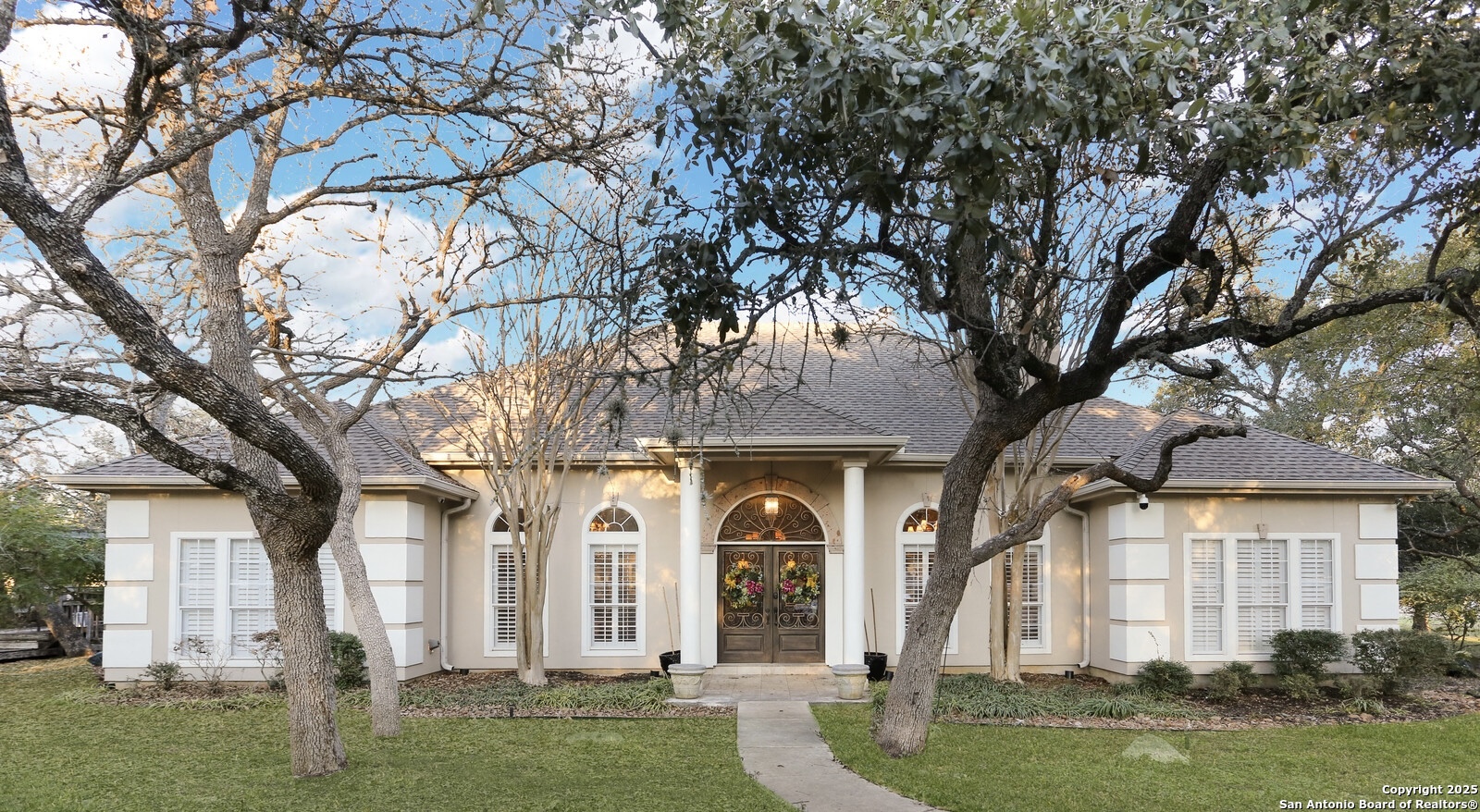 136 FALLING WATER DR