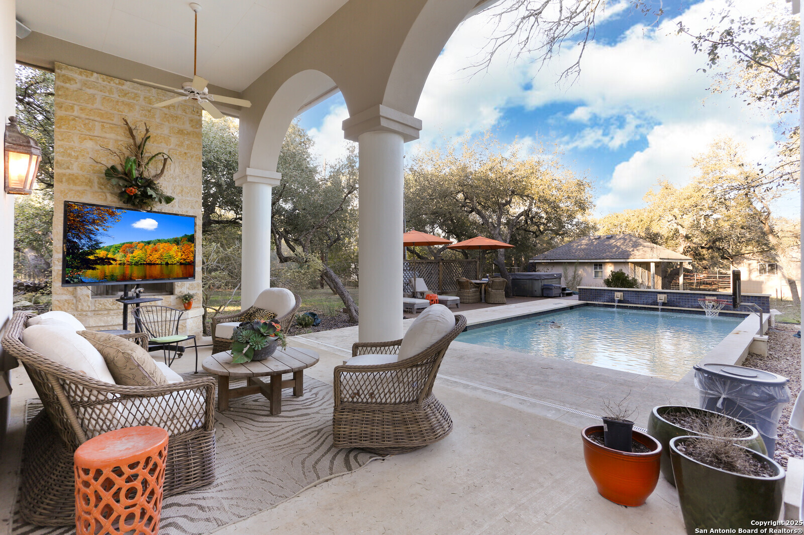 136 FALLING WATER DR