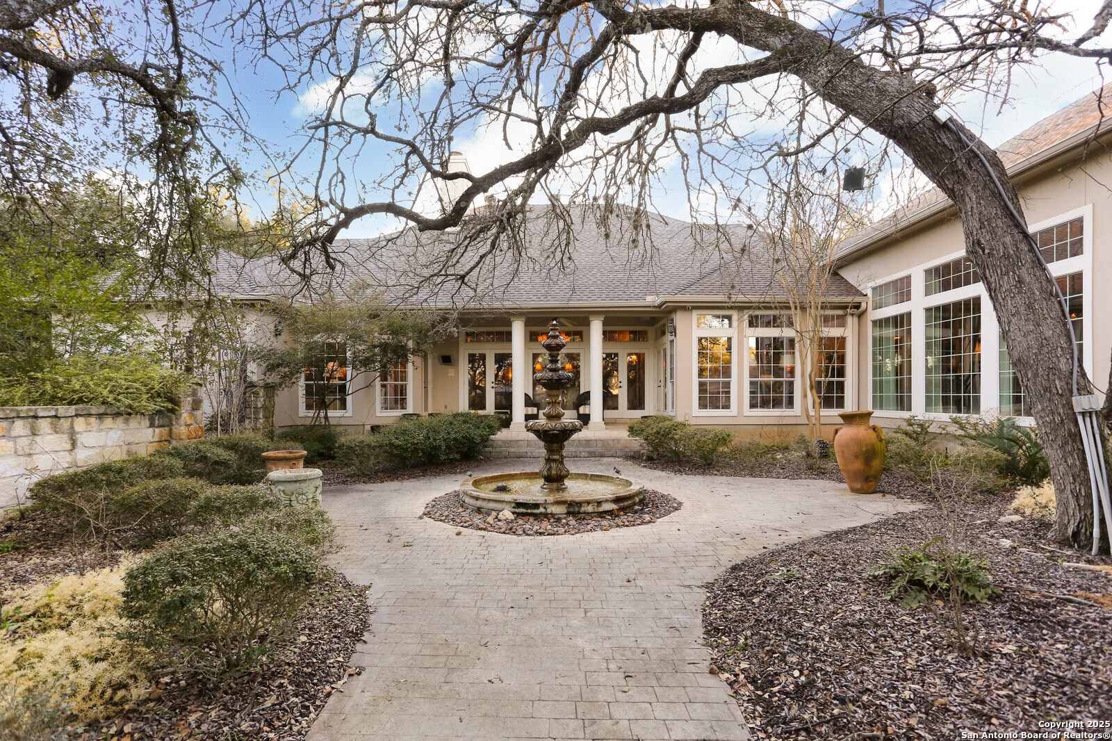 136 FALLING WATER DR