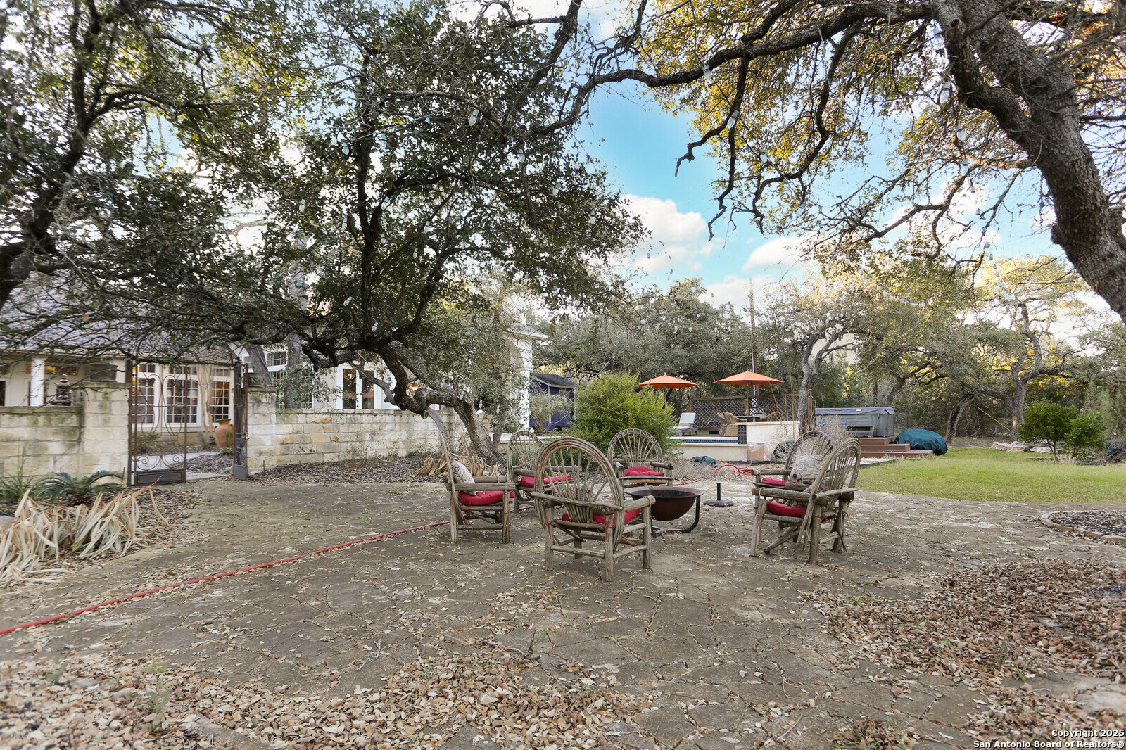 136 FALLING WATER DR
