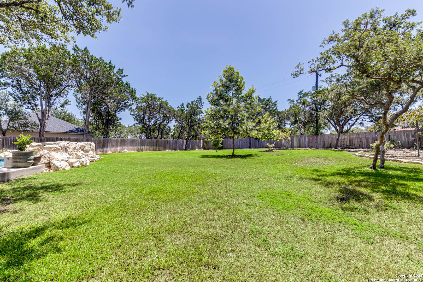 9010 Woodland Trace