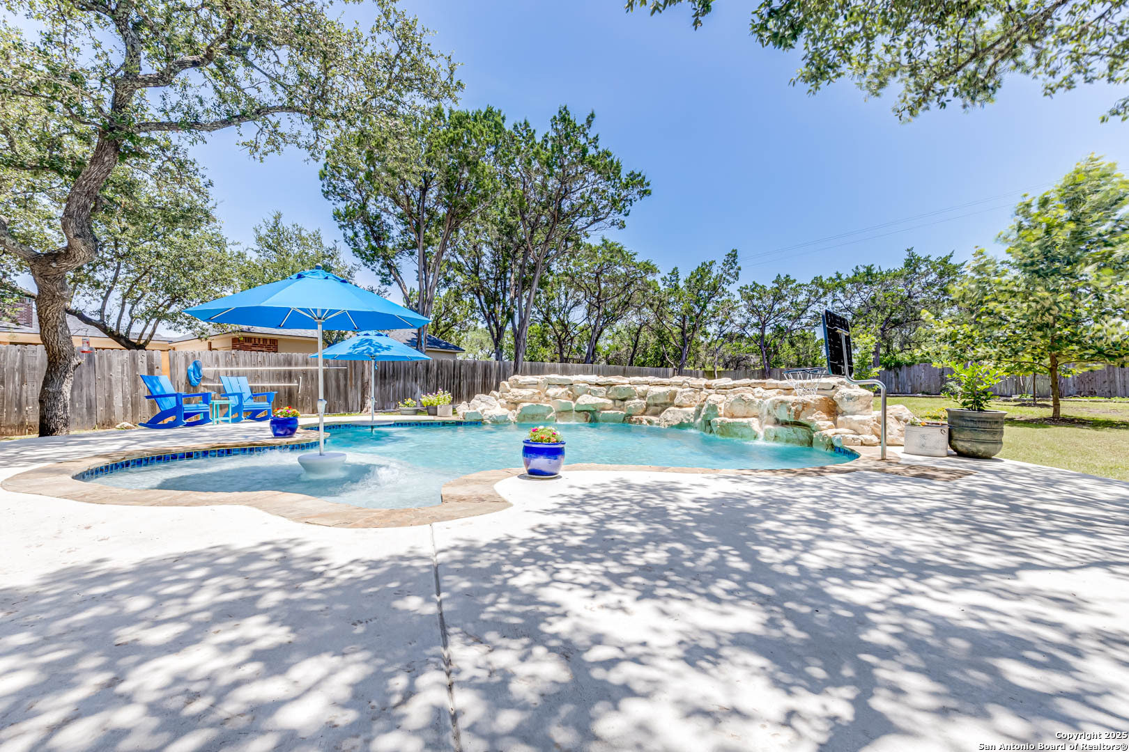9010 Woodland Trace