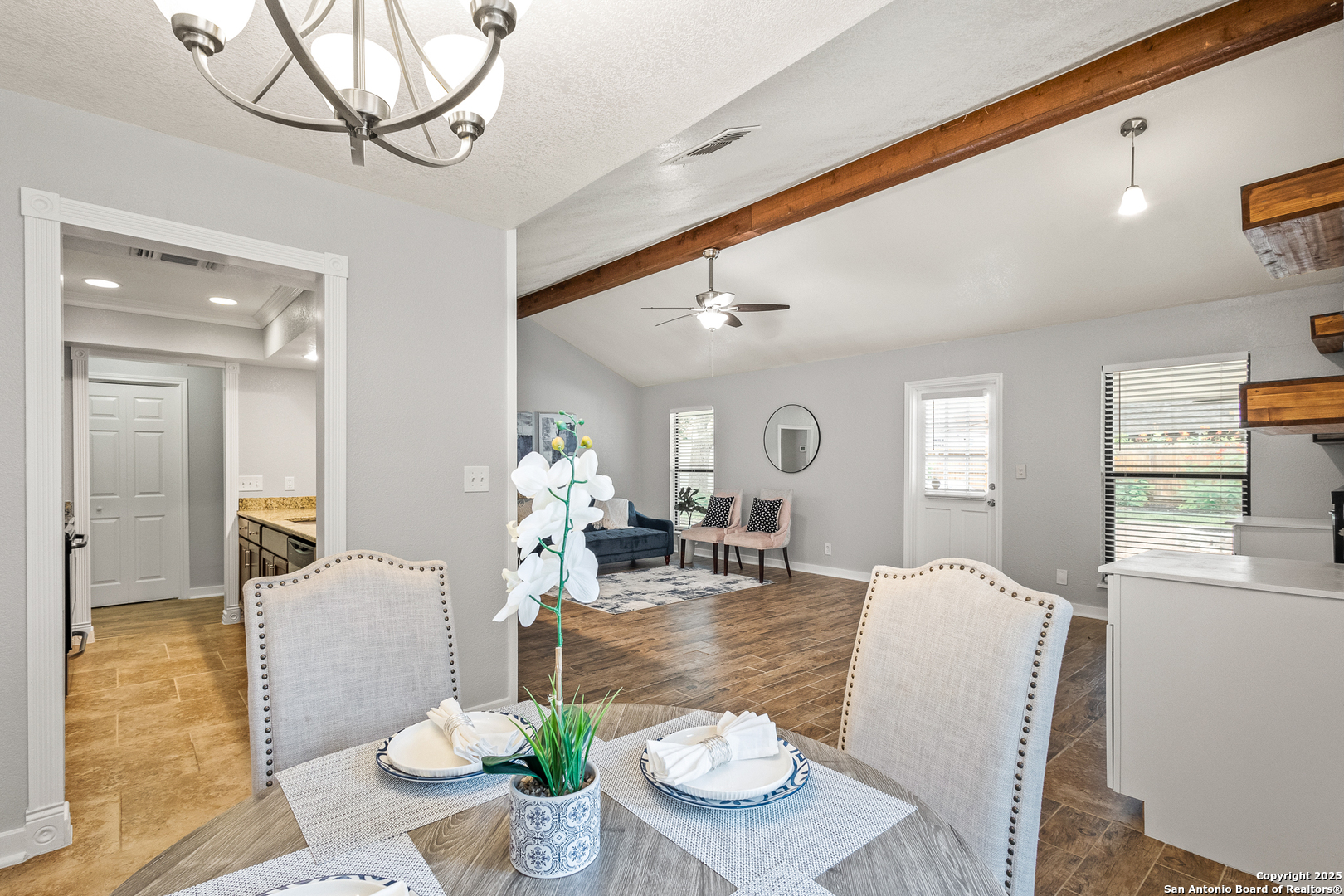 2611 Circle Tree