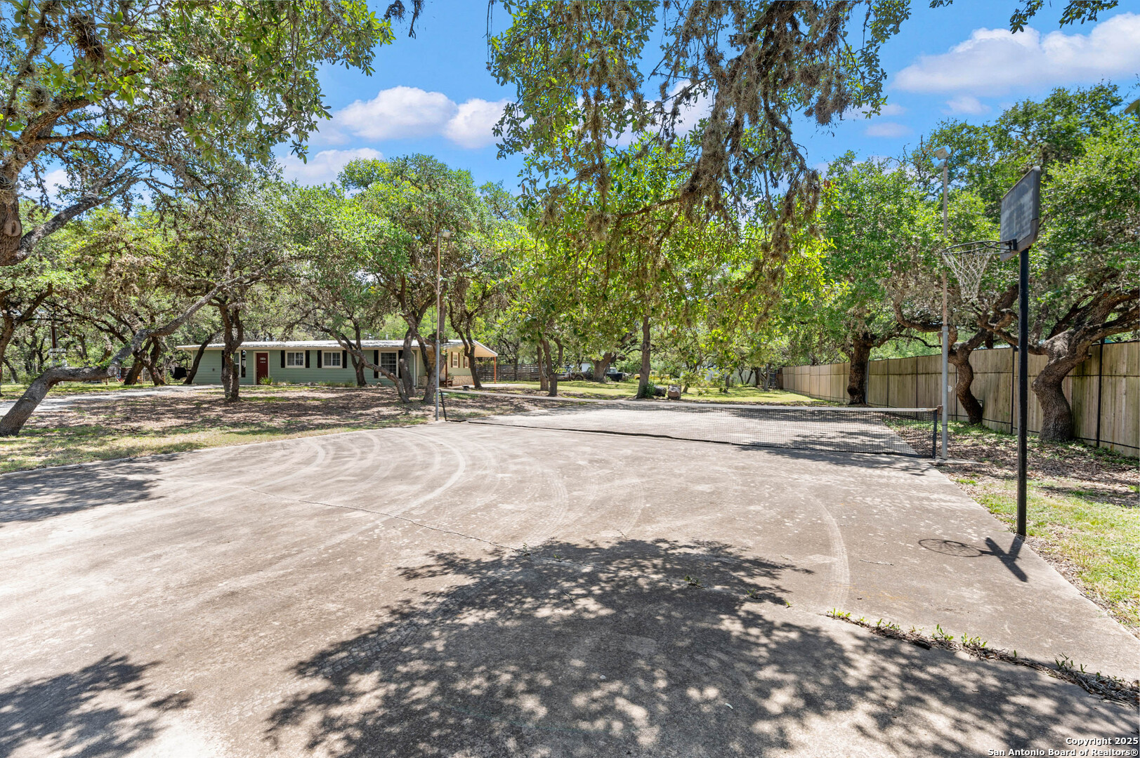 8715 Buckskin Dr.