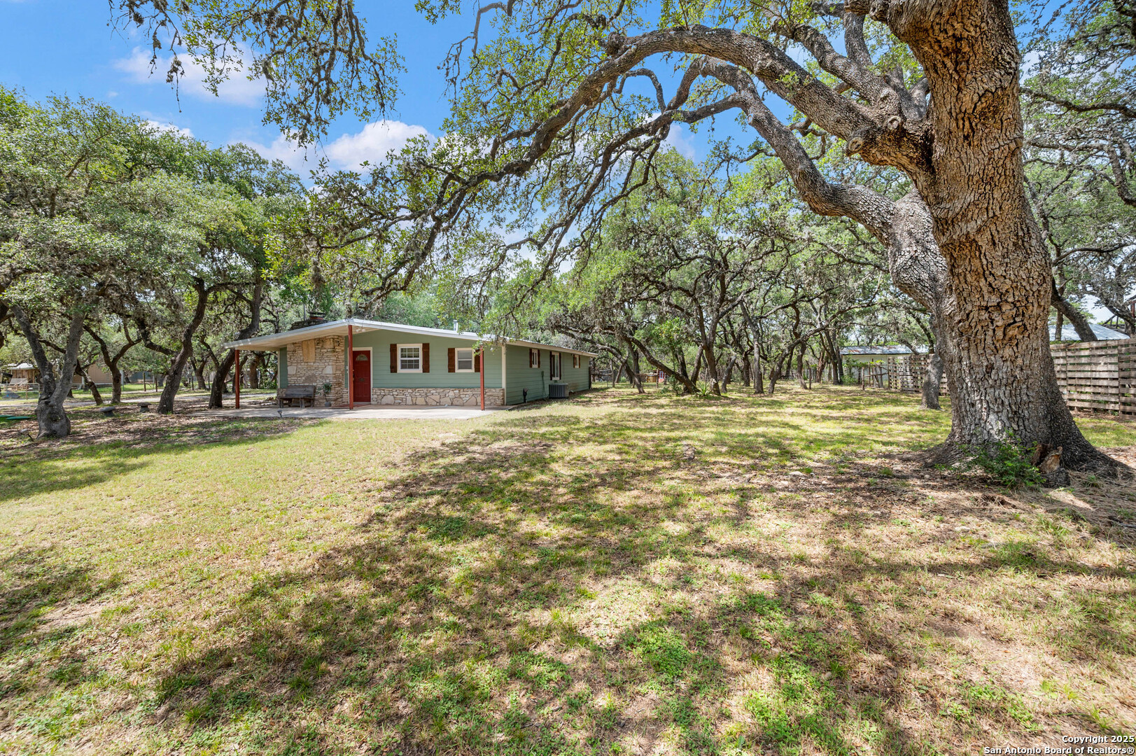 8715 Buckskin Dr.