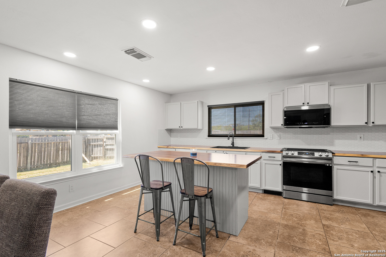 9703 Autumn Hollow