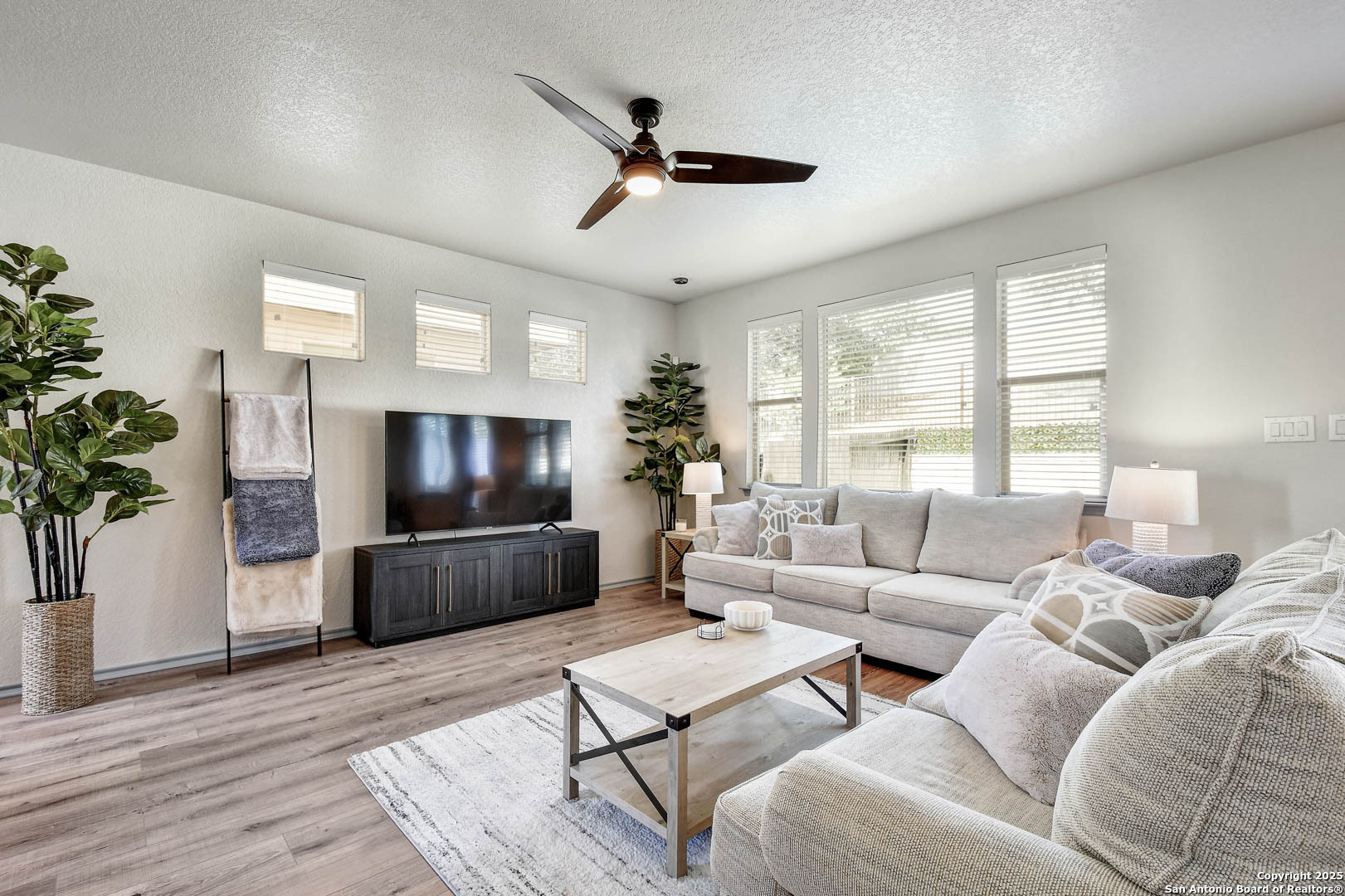 1407 Nicholas Manor