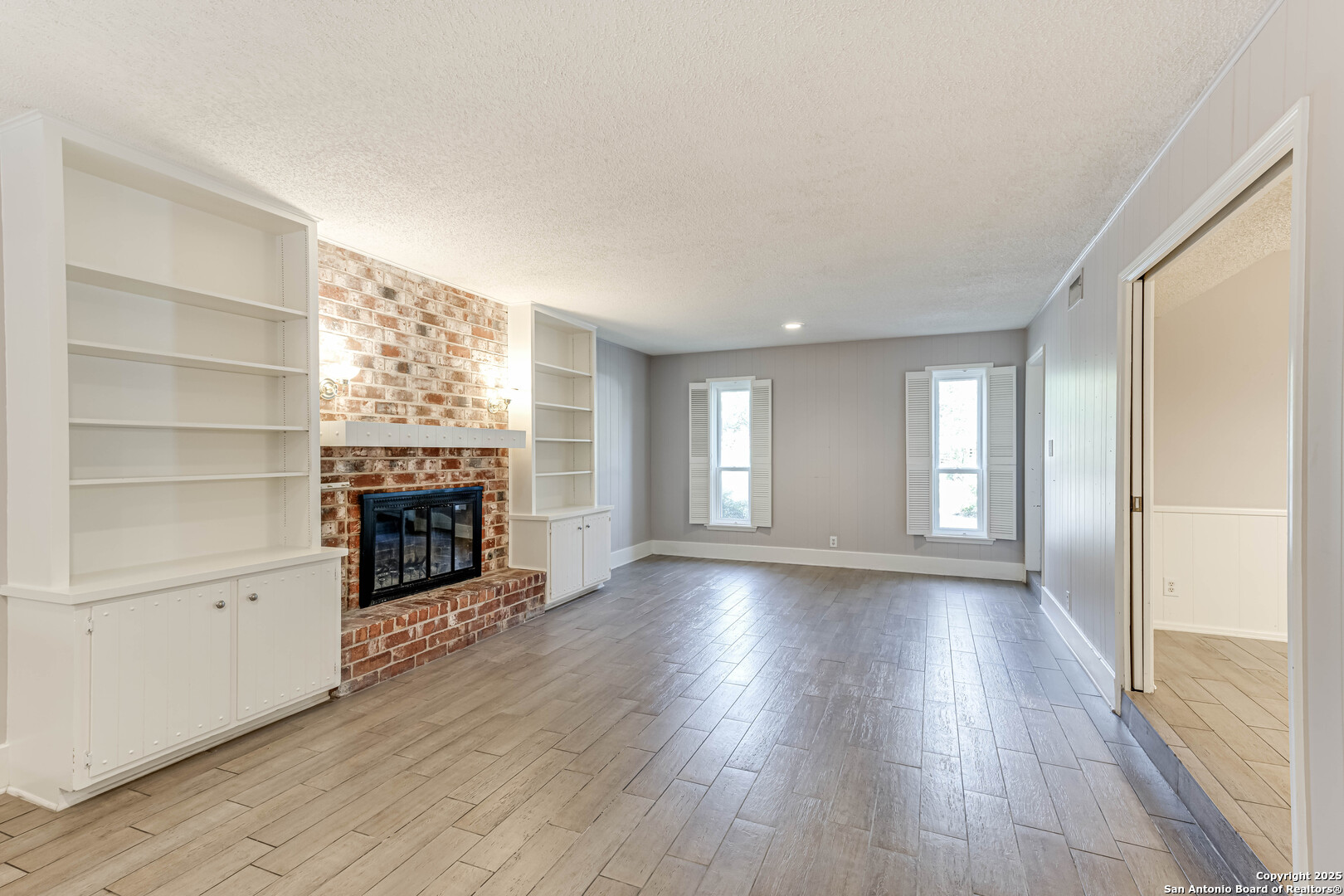 14006 Golden Woods