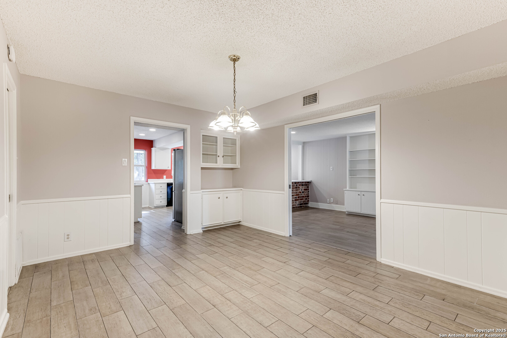 14006 Golden Woods