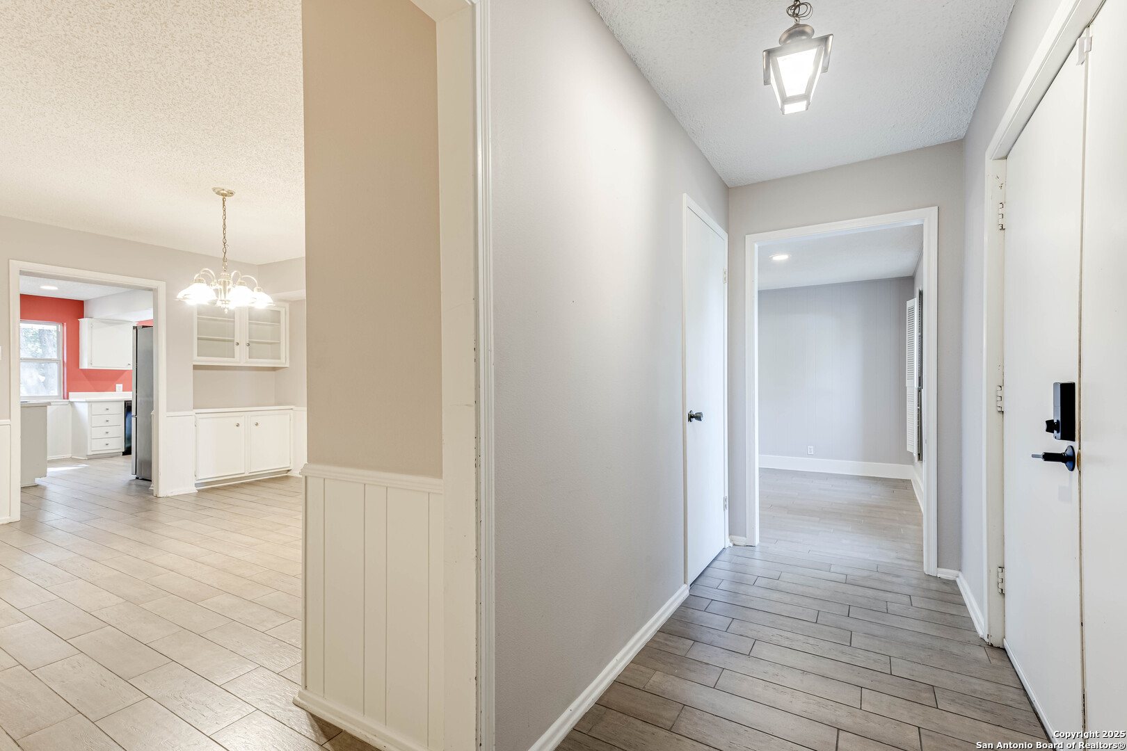 14006 Golden Woods