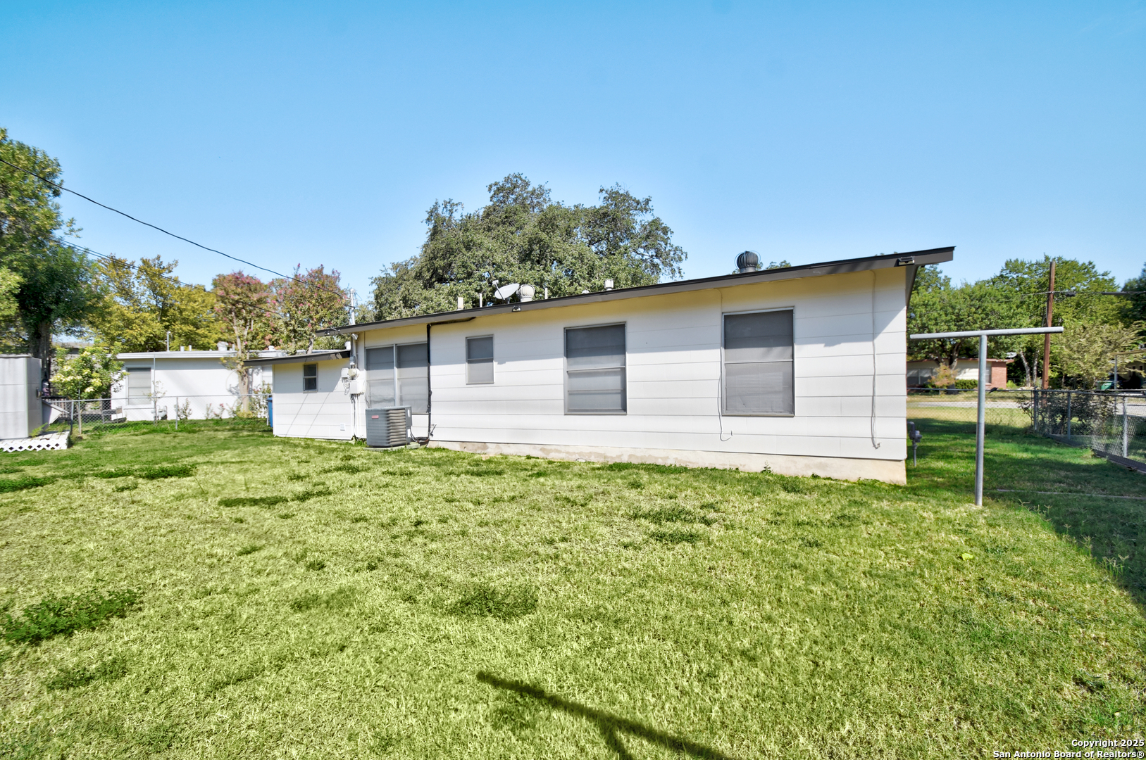 2442 ELAND DR