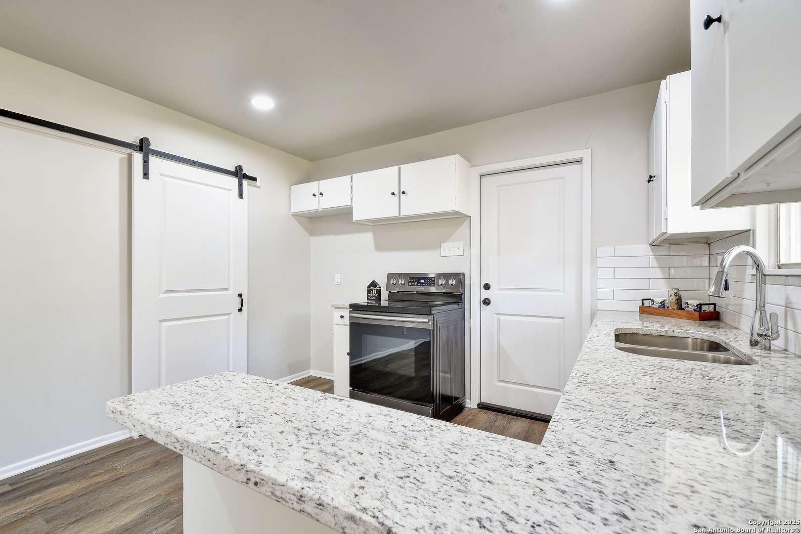 2442 ELAND DR