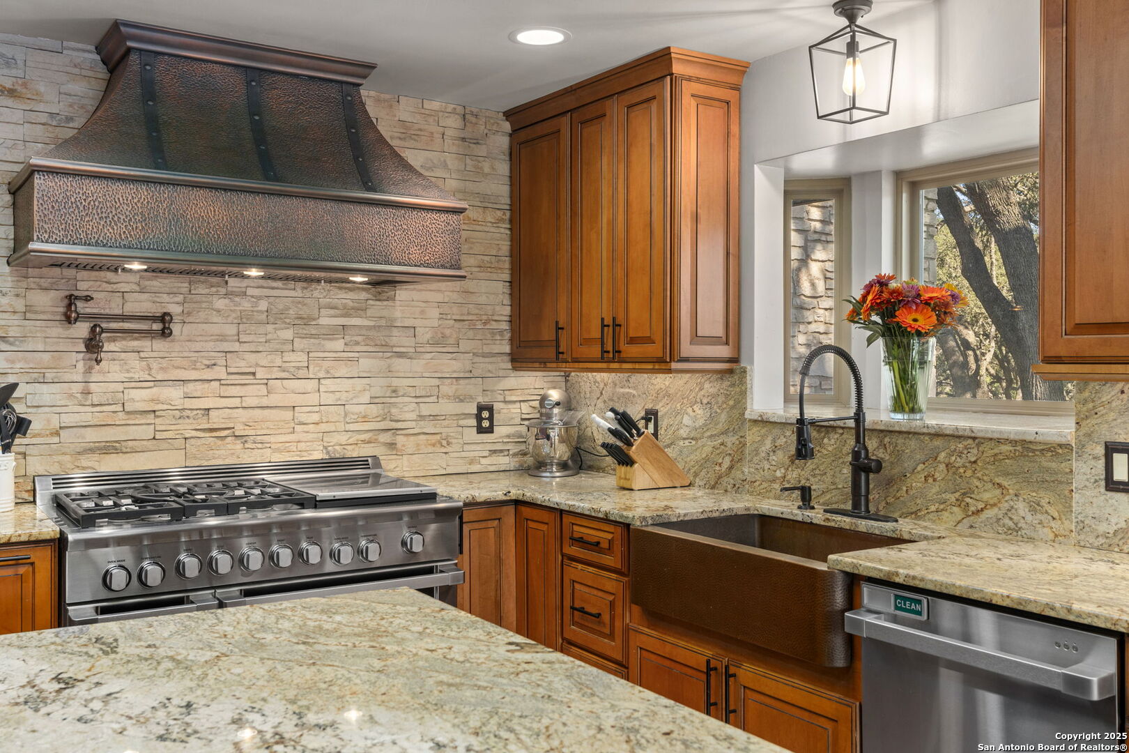 8707 Paisano Pass