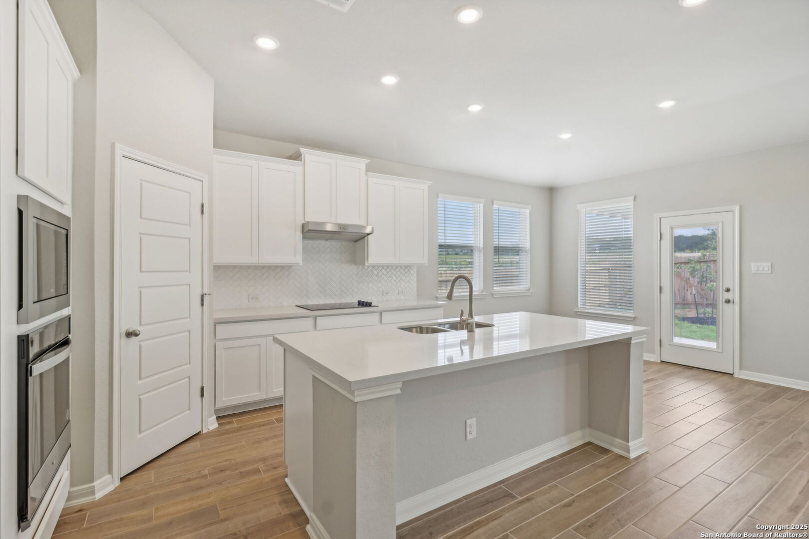 29507 Arrowtooth Blvd