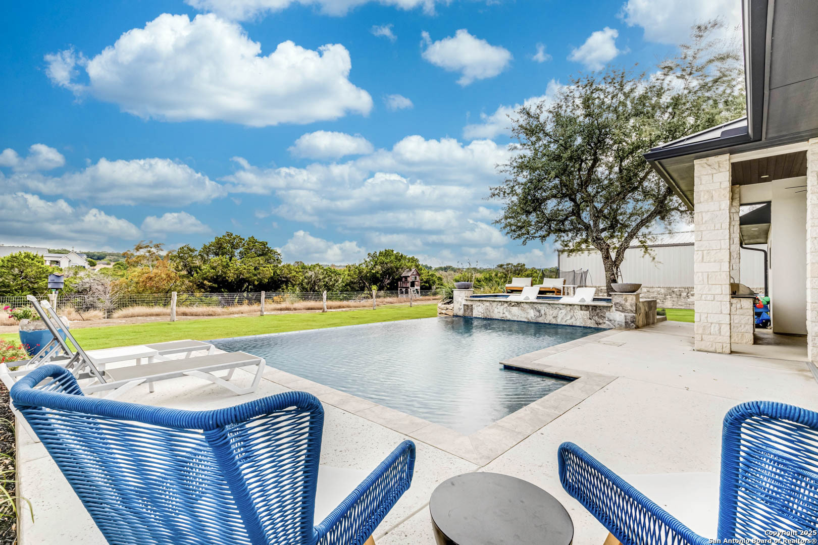 65 Sabinas Ridge Rd