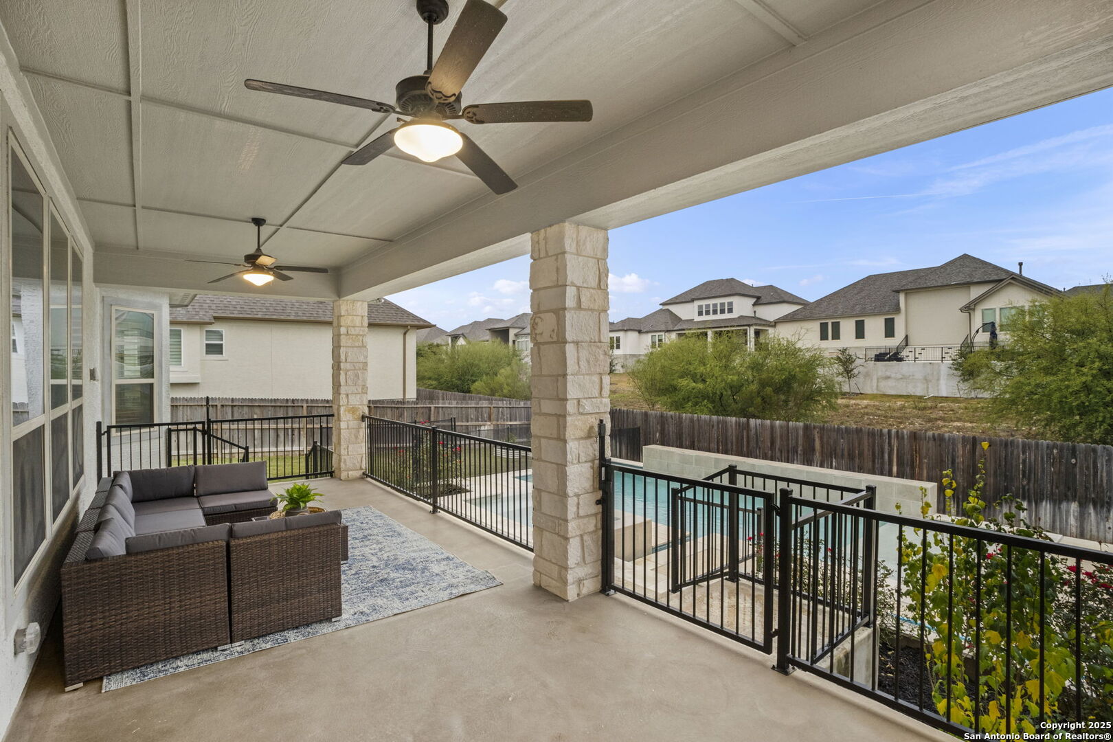 3827 Glenellen