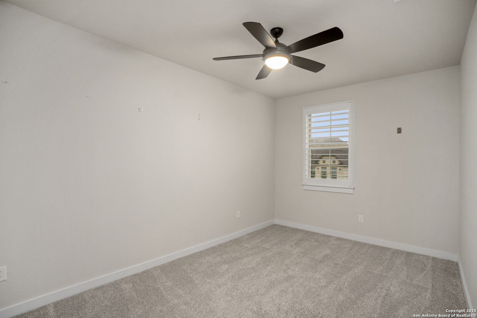3827 Glenellen